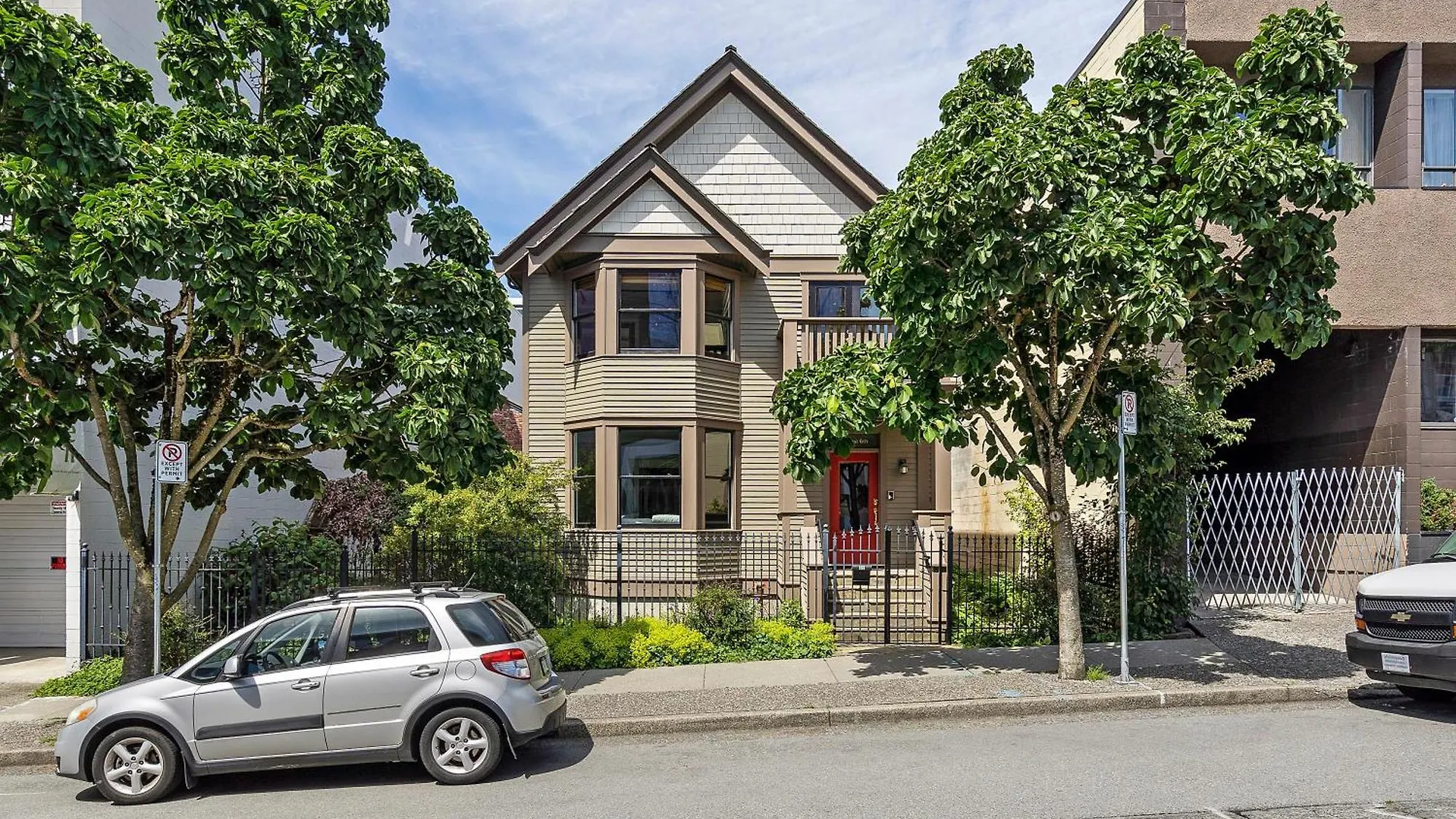 The Vancouver Heritage Home - Mount Pleasant 0*,